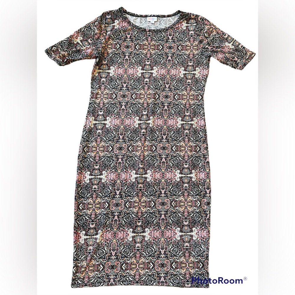 Gorgeous LuLaRoe Julia dress. Like new! Large